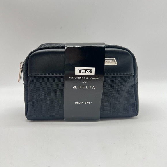 Delta One x Tumi Amenity Kit, Hobbies & Toys, Travel, Travel Essentials